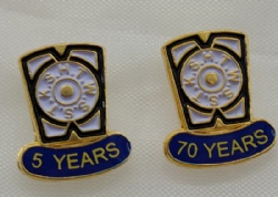Royal chapter gold years pin, 16.5mm tall, year number from 5 to 70