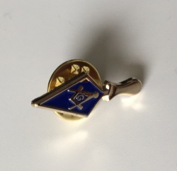 gold plated masonic trowel pin size 21.8mm*7.4mm